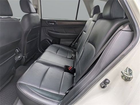 Used 2018 Subaru Outback 2.5i Limited image 11