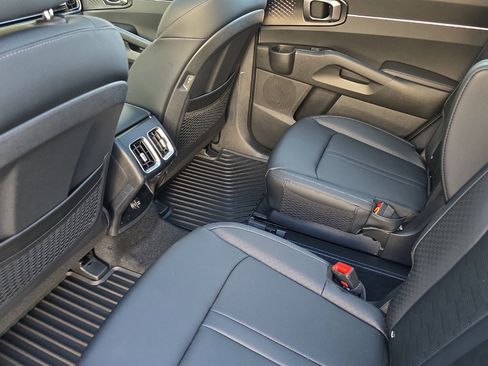 New 2025 Kia Sorento EX w/ EX Panoramic Sunroof Package image 8