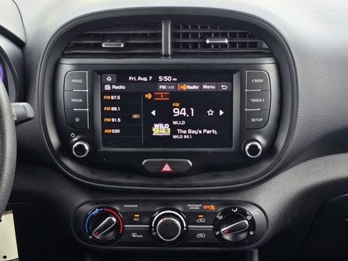 Certified 2023 Kia Soul LX w/ LX Technology Package FWD image 19