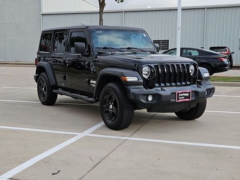 Used 2020 Jeep Wrangler Unlimited Sport S image 3
