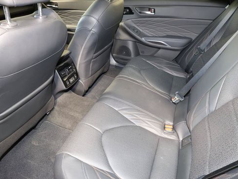 Used 2021 Toyota Avalon Limited FWD image 22