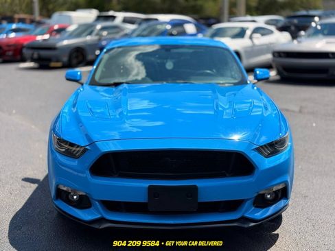 Used 2017 Ford Mustang GT Premium w/ Black Accent Package RWD image 9