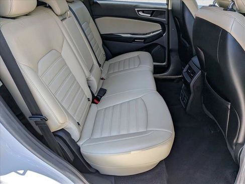 Used 2015 Ford Edge SEL w/ Equipment Group 201A FWD image 19