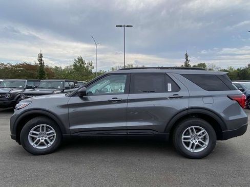 New 2026 Ford Explorer Active w/ Active Comfort Package RWD image 17