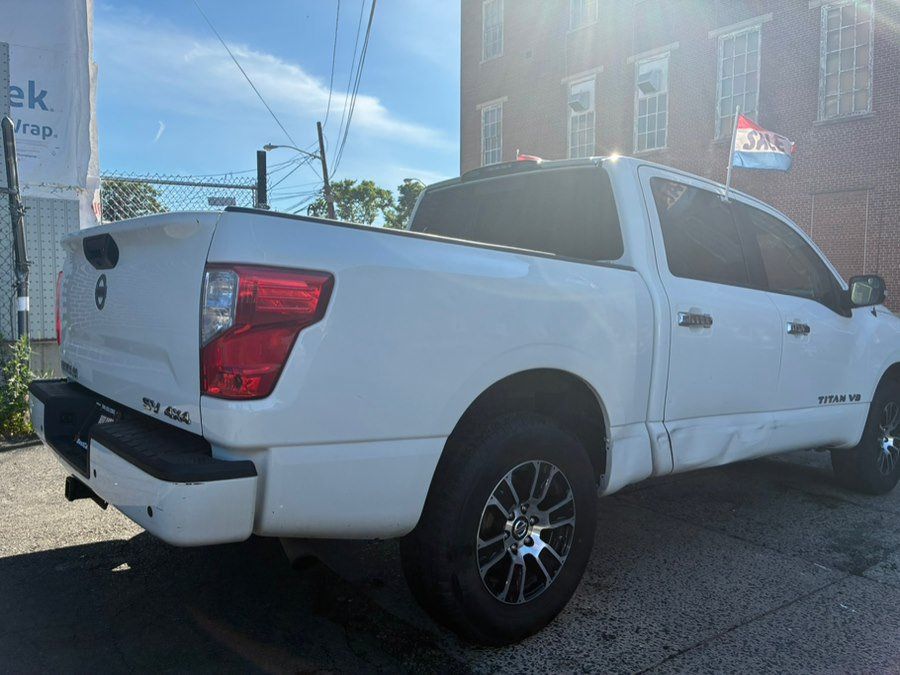 Used 2020 Nissan Titan SV w/ SV Convenience Package AWD/4WD image 8