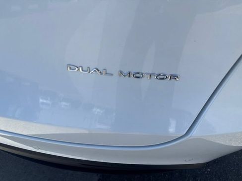 Used 2020 Tesla Model Y Long Range AWD/4WD image 28
