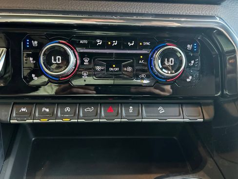 Used 2026 GMC Sierra 1500 Denali w/ Denali Reserve Package AWD/4WD image 17