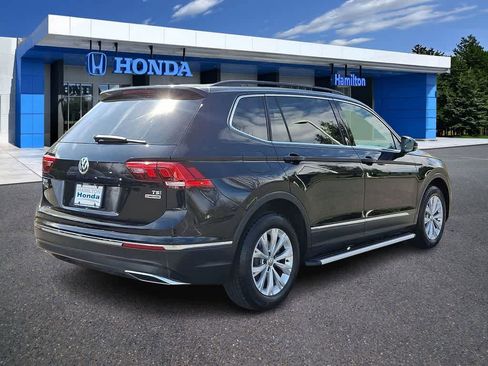 Used 2018 Volkswagen Tiguan SE w/ Panoramic Sunroof Package image 24