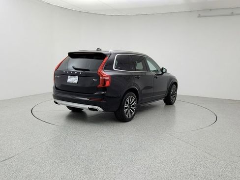 Used 2020 Volvo XC90 T6 Momentum image 5