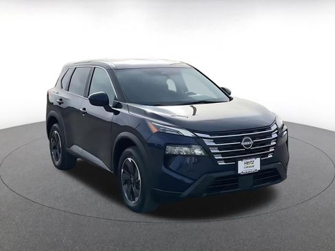 Used 2025 Nissan Rogue SV image 3