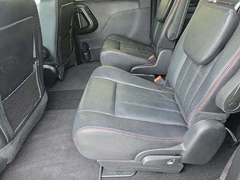 Used 2019 Dodge Grand Caravan GT FWD image 19