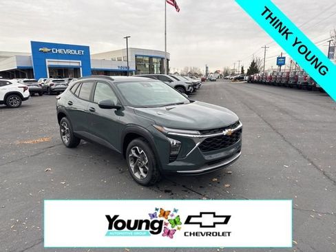 New 2026 Chevrolet Trax LT w/ Driver Confidence Package FWD image 1