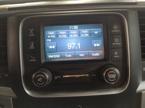 Used 2020 RAM 1500 Classic SLT AWD/4WD image 25