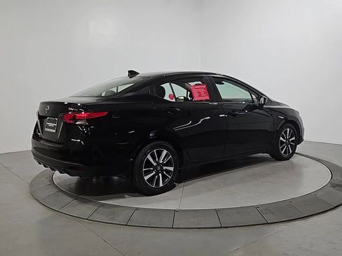 Used 2022 Nissan Versa SV w/ Trunk Package image 5