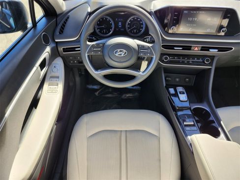 Used 2023 Hyundai Sonata SE image 11