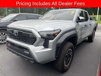 Used 2024 Toyota Tacoma TRD Off-Road w/ TRD Off Road Upgrade Package AWD/4WD video 1