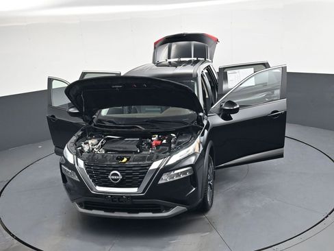 Used 2023 Nissan Rogue SV image 46