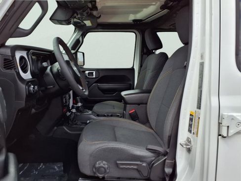 Used 2024 Jeep Wrangler Unlimited Sport AWD/4WD image 9