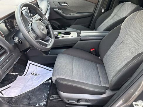 Used 2023 Nissan Rogue SV image 9