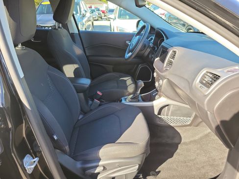 Used 2019 Jeep Compass Sport w/ Tech Group image 7