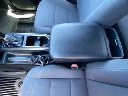 Certified 2019 Toyota Tacoma TRD Off-Road w/ Technology Package AWD/4WD image 21