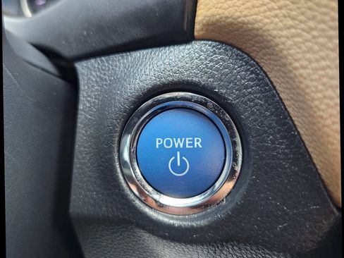 Used 2022 Toyota RAV4 XLE w/ XLE Grade Weather Package AWD/4WD image 20