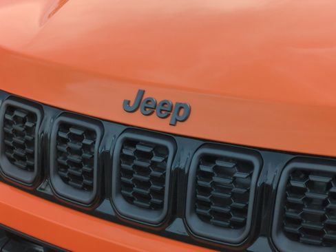 New 2026 Jeep Compass Latitude AWD/4WD image 23