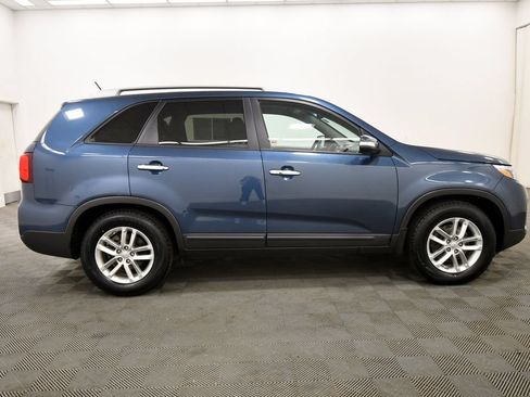 Used 2014 Kia Sorento LX FWD image 9