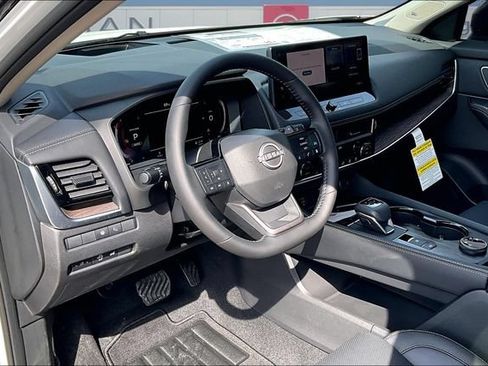 New 2026 Nissan Rogue Platinum w/ Platinum Premium Package AWD/4WD image 6