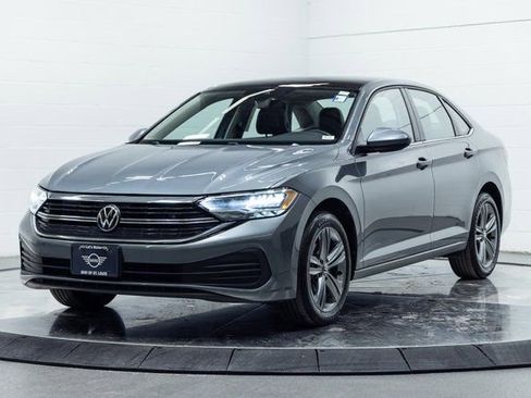 Used 2024 Volkswagen Jetta SE image 6