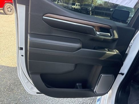 Used 2024 Chevrolet Silverado 1500 High Country w/ High Country Premium Package image 16