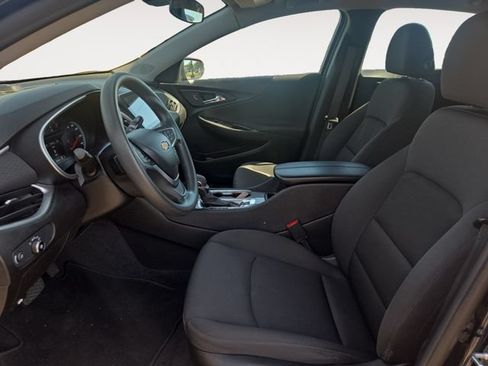 Used 2023 Chevrolet Malibu LT w/ Driver Confidence Package FWD image 9