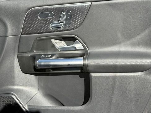 Certified 2025 Mercedes-Benz GLA 250 4MATIC image 27