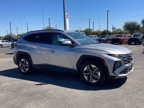Used 2025 Hyundai Tucson SEL image 2
