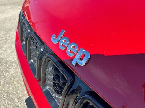 Used 2024 Jeep Compass Limited image 36