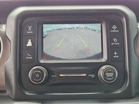 Used 2018 Jeep Wrangler Unlimited Sport AWD/4WD image 19