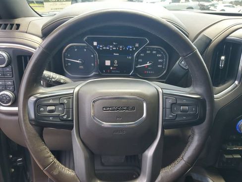Used 2021 GMC Sierra 2500 Denali w/ Denali Black Diamond Edition AWD/4WD image 11