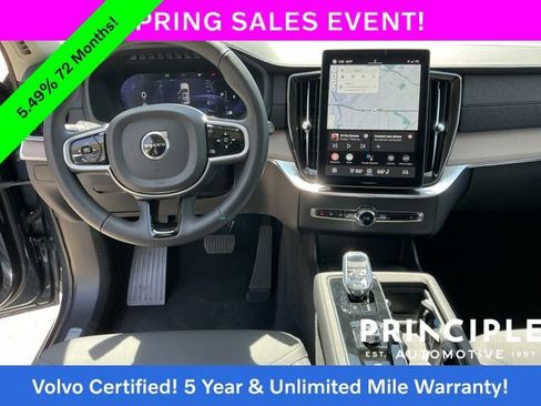 Certified 2025 Volvo XC90 B5 Plus AWD/4WD image 17