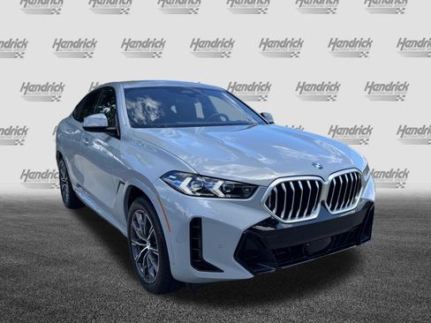 Used 2026 BMW X6 xDrive40i AWD/4WD image 2
