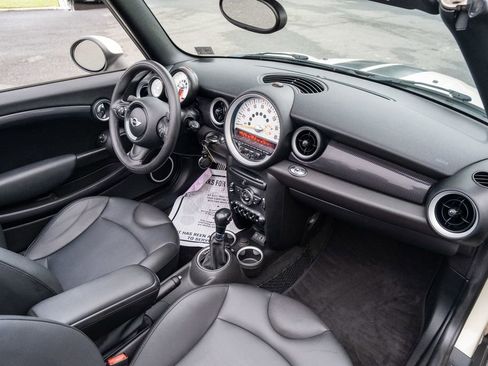 Used 2014 MINI Cooper S image 19