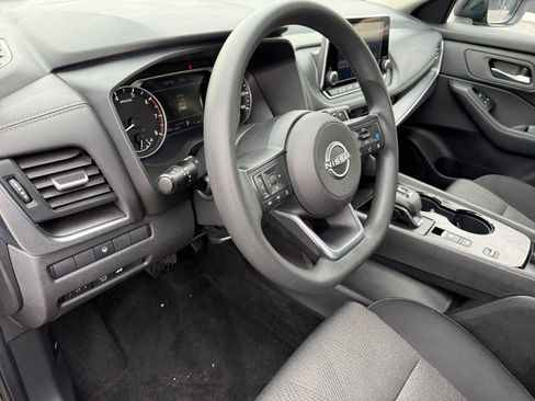 Used 2024 Nissan Rogue SV image 29