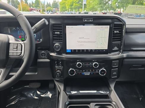 New 2026 Ford F250 Lariat w/ Lariat Ultimate Package AWD/4WD image 24