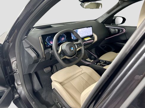 Used 2025 BMW X3 xDrive30i w/ Premium Package image 10