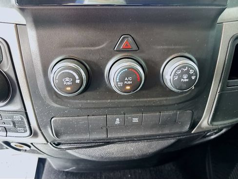 Used 2017 RAM 1500 Express AWD/4WD image 16