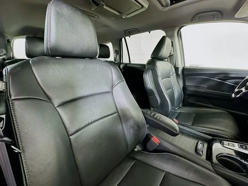 Used 2021 Honda Pilot Touring image 36