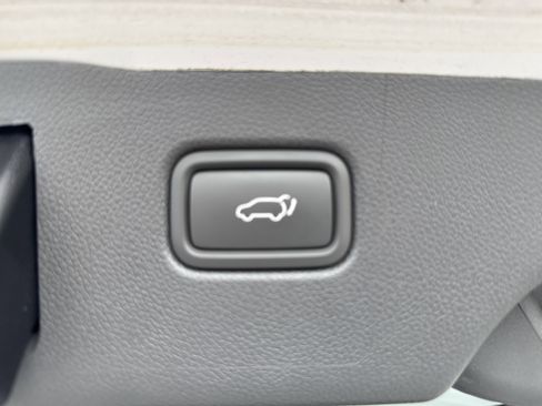 Used 2019 Kia Sorento SX w/ SX Touring Package image 10