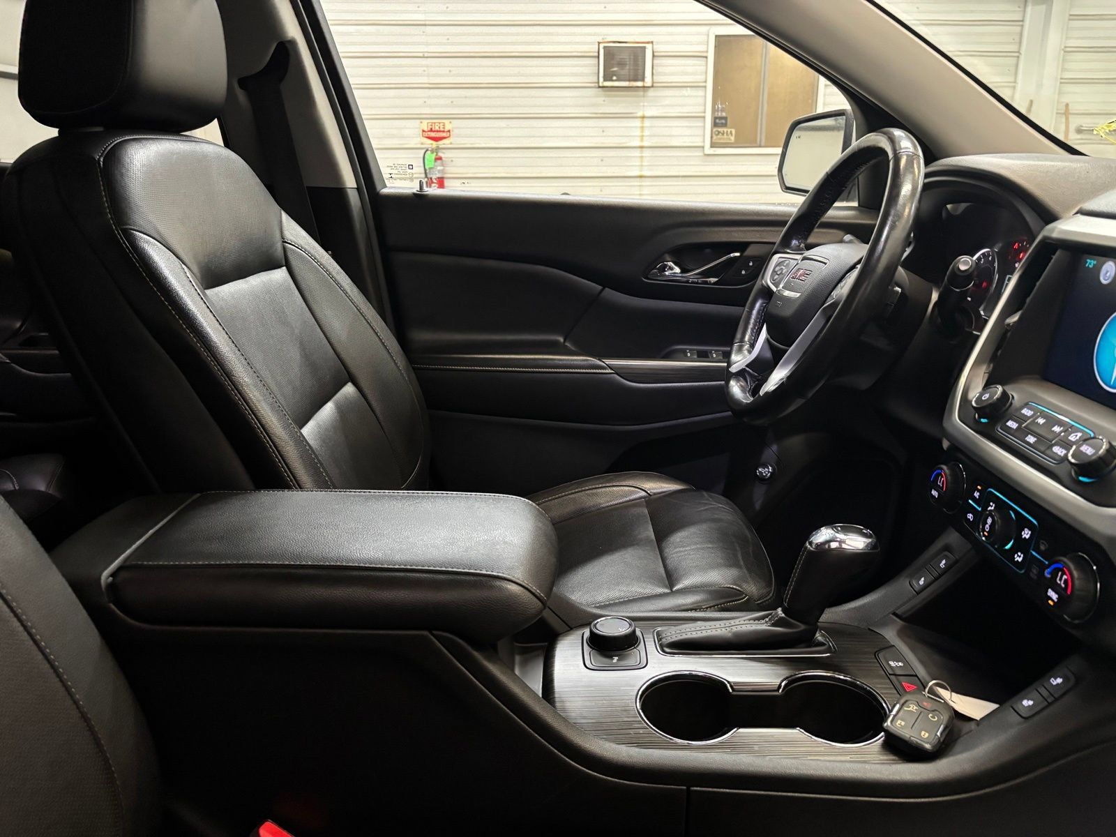 Used 2018 GMC Acadia SLT AWD/4WD image 30