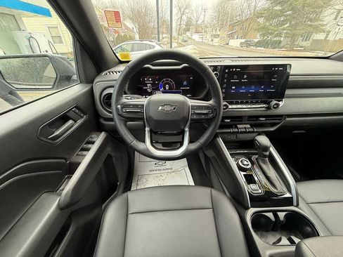 Used 2025 Chevrolet Colorado Trail Boss image 41