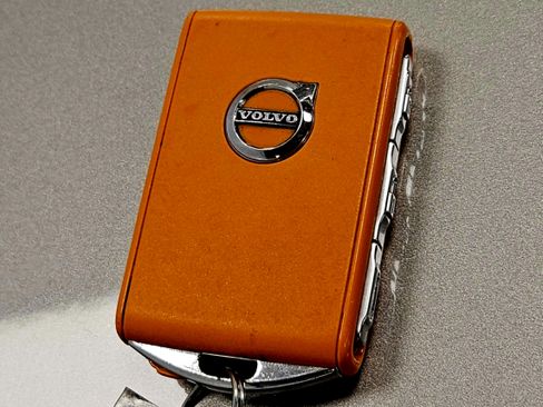 Used 2023 Volvo S90 B6 Ultimate w/ Protection Package Premier image 45