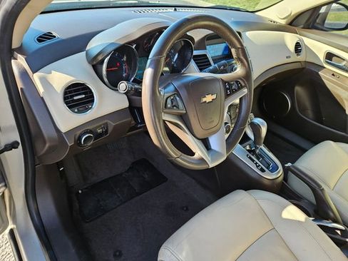 Used 2011 Chevrolet Cruze LTZ image 15